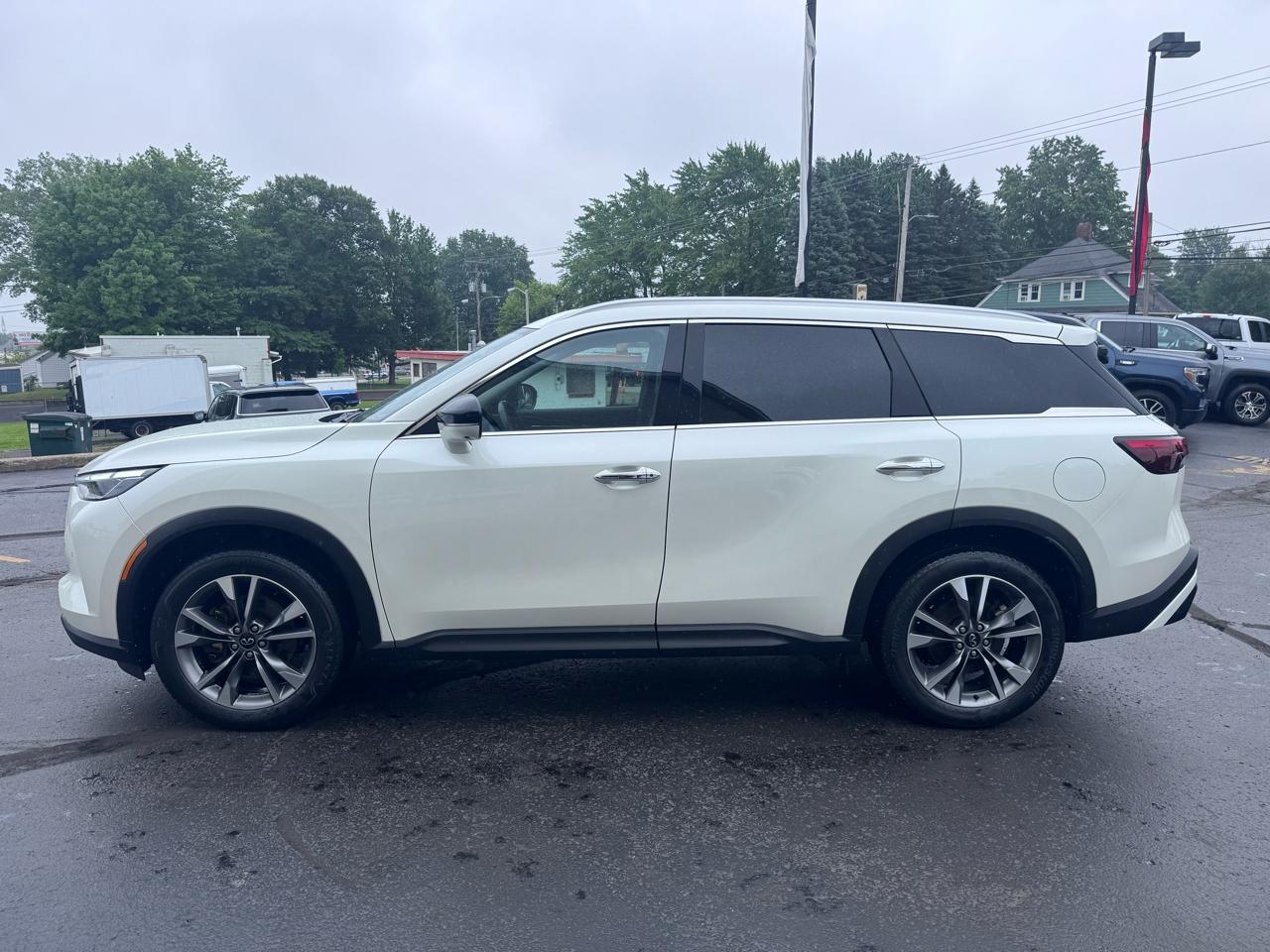 Infiniti QX60 LUXE AWD 2024