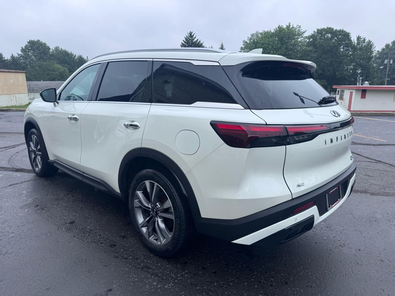 Infiniti QX60 LUXE AWD 2024