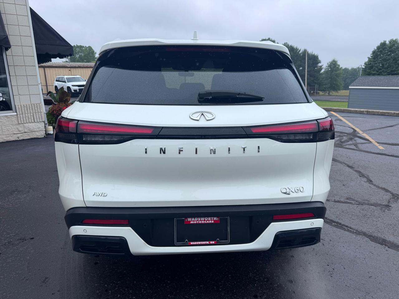 Infiniti QX60 LUXE AWD 2024