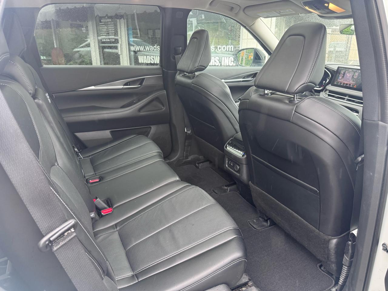 Infiniti QX60 LUXE AWD 2024