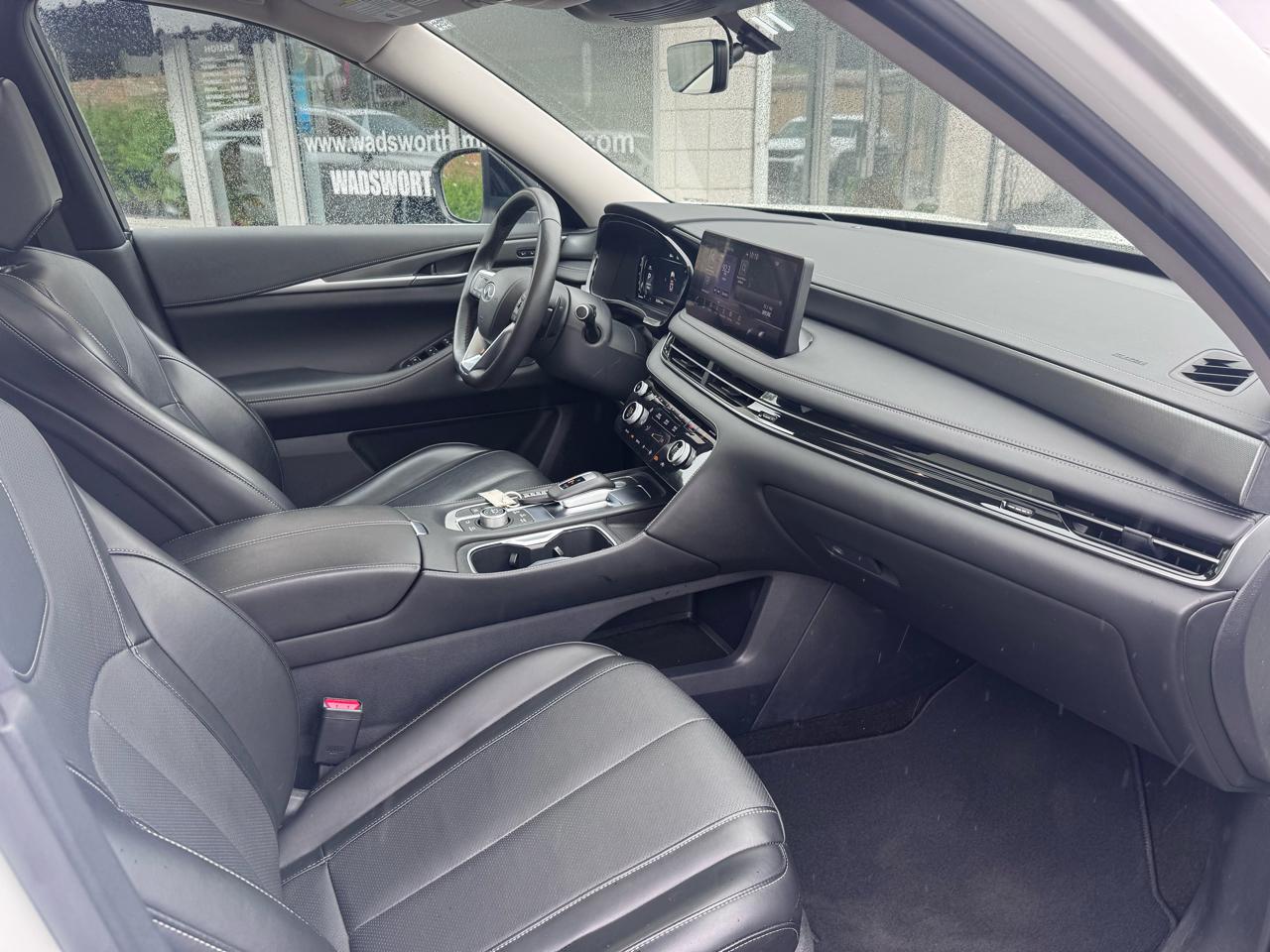 Infiniti QX60 LUXE AWD 2024