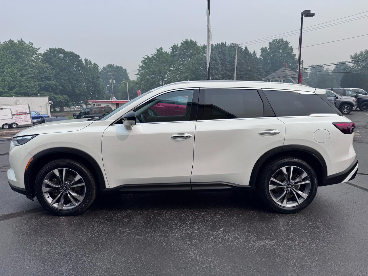 Infiniti QX60 LUXE AWD 2024