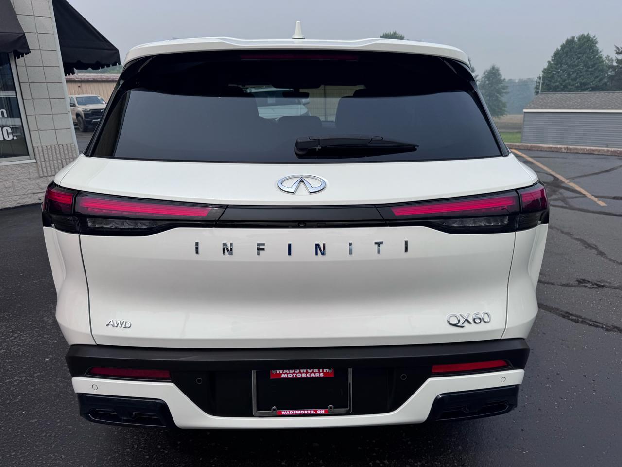 Infiniti QX60 LUXE AWD 2024