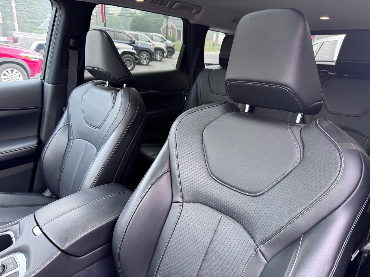 Infiniti QX60 LUXE AWD 2024