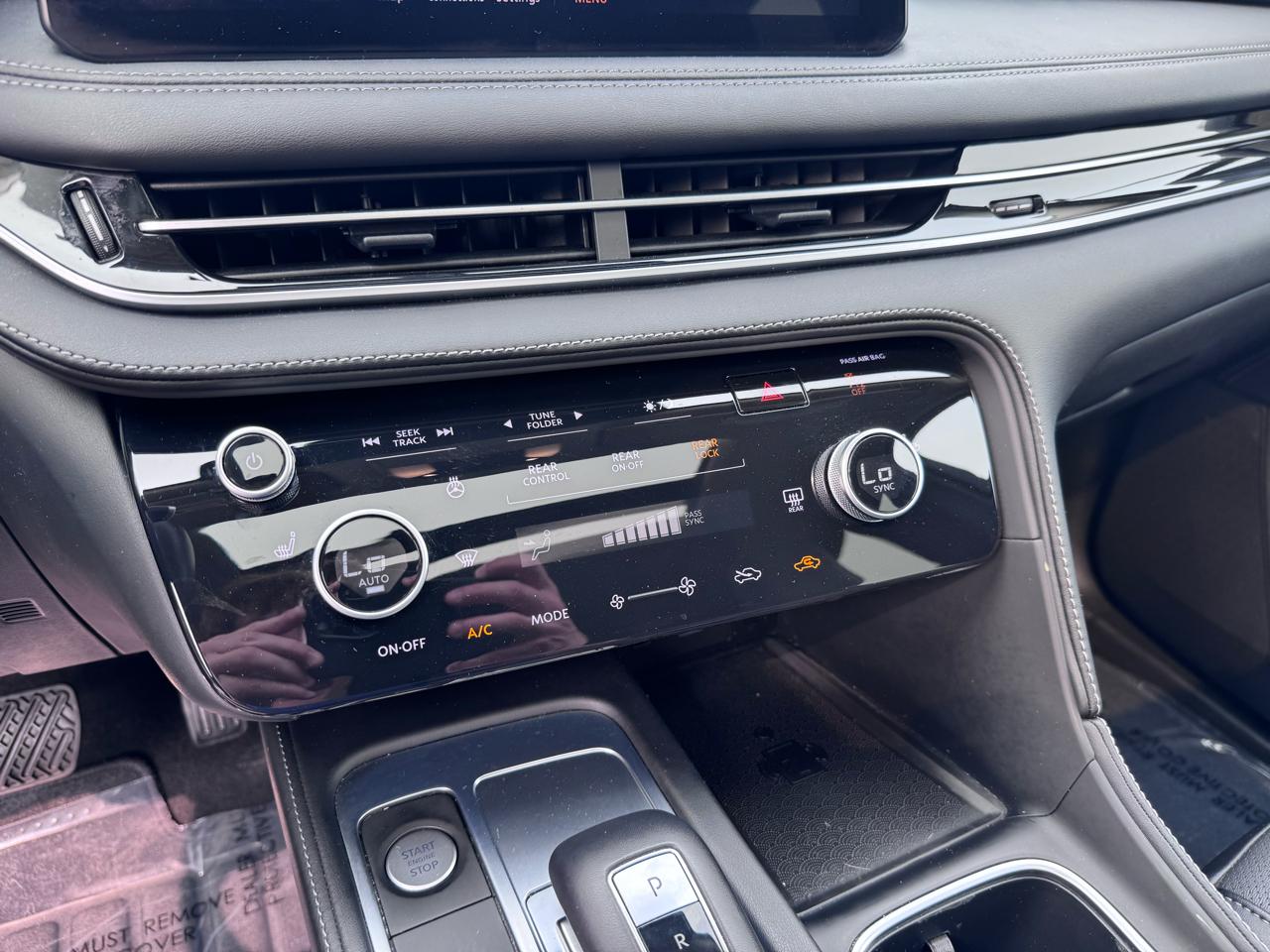 Infiniti QX60 LUXE AWD 2024