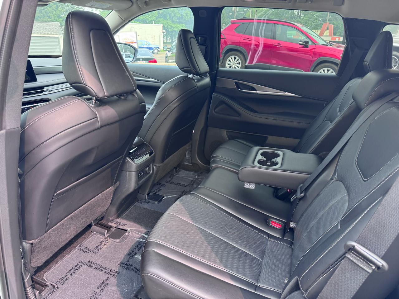 Infiniti QX60 LUXE AWD 2024