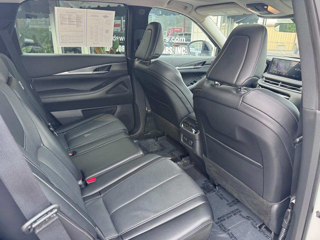 Infiniti QX60 LUXE AWD 2024