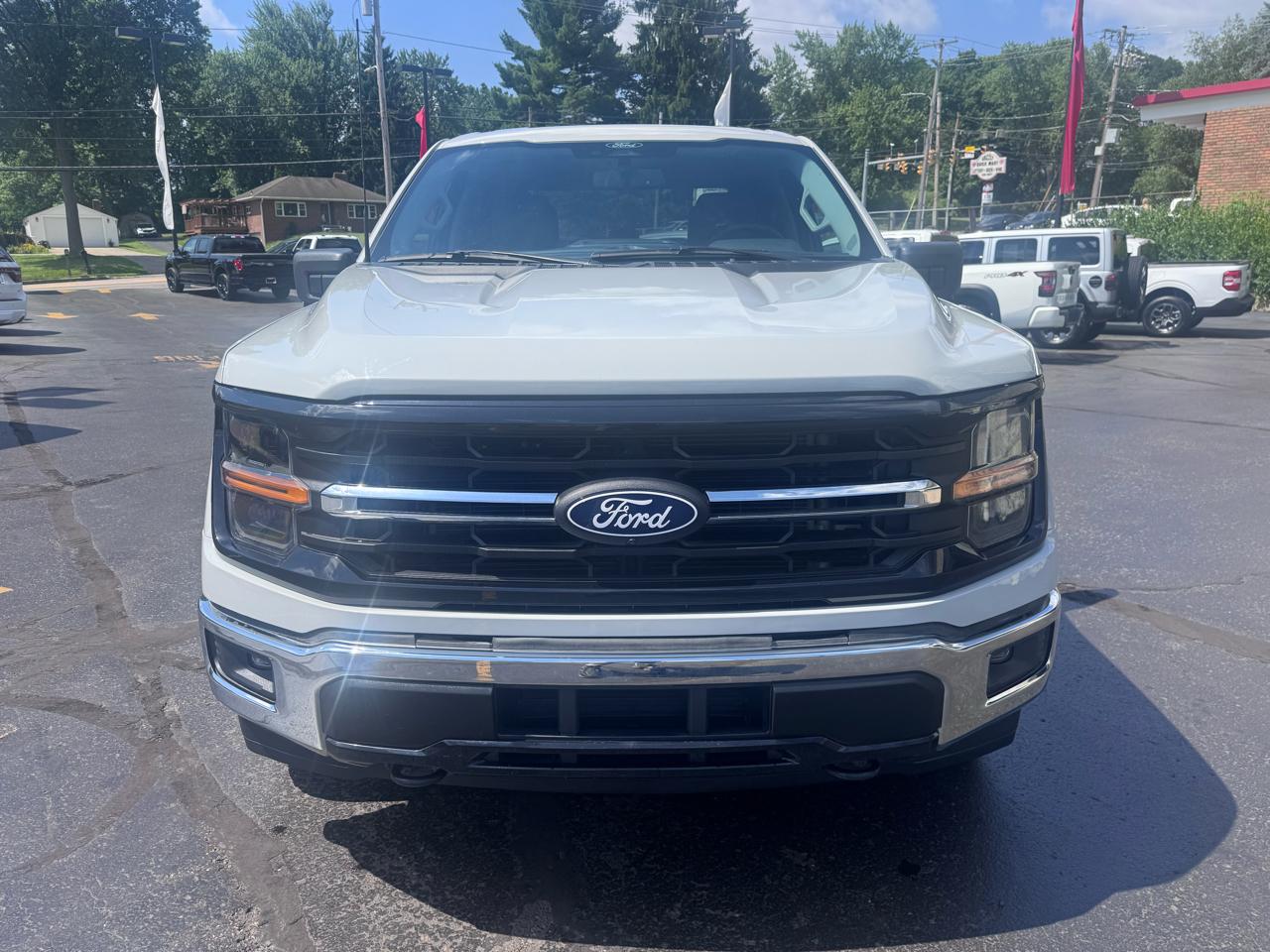 Ford F-150 XLT 4WD SuperCrew 6.5' Box 2024
