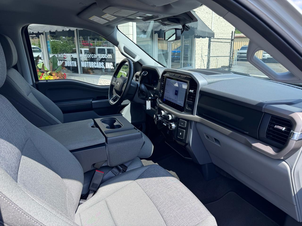Ford F-150 XLT 4WD SuperCrew 6.5' Box 2024