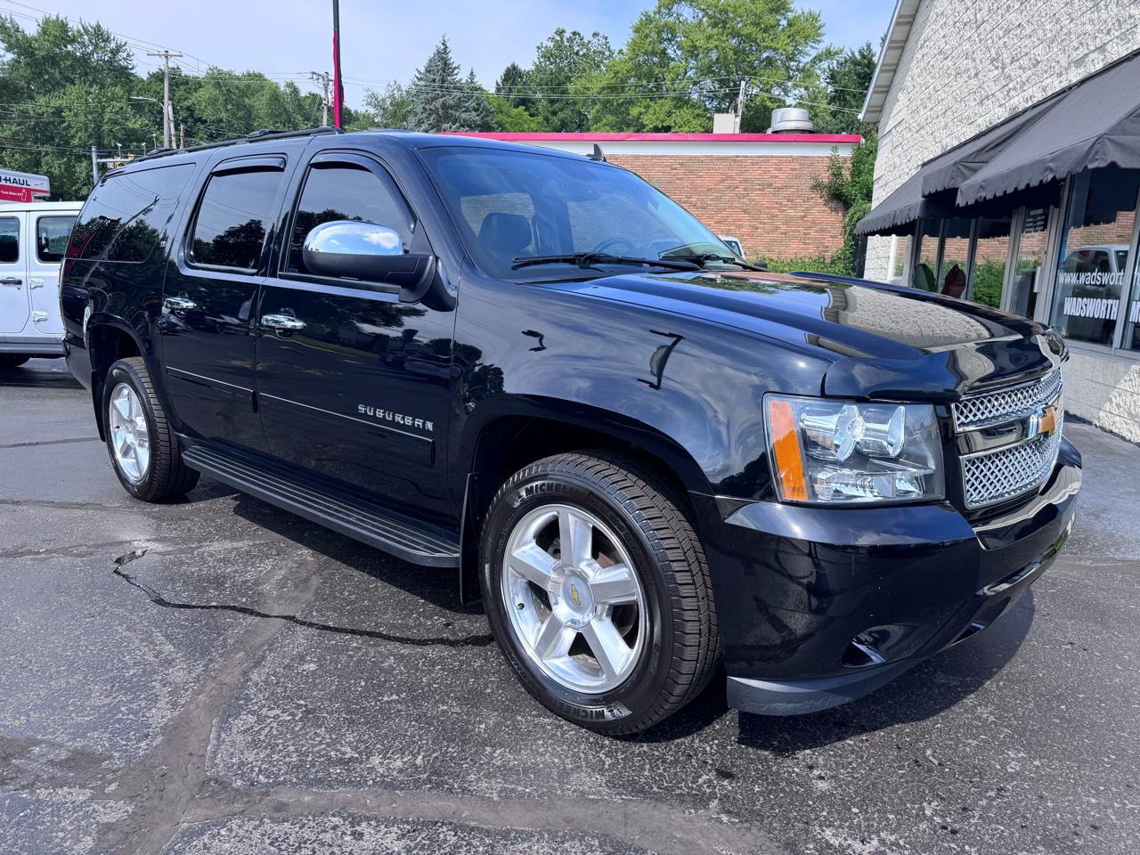 Chevrolet Suburban 4WD 4dr LT 2014