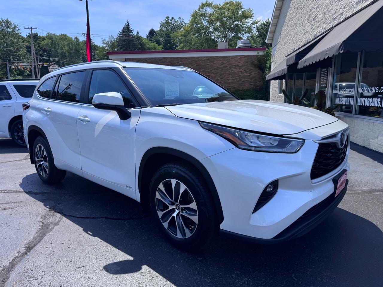 Toyota Highlander Hybrid XLE AWD (Natl) 2025