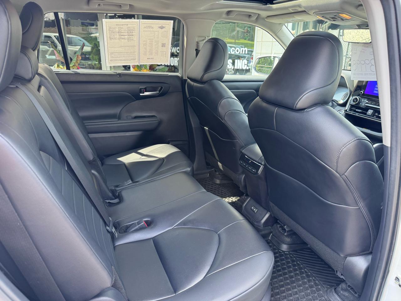 Toyota Highlander Hybrid XLE AWD (Natl) 2025