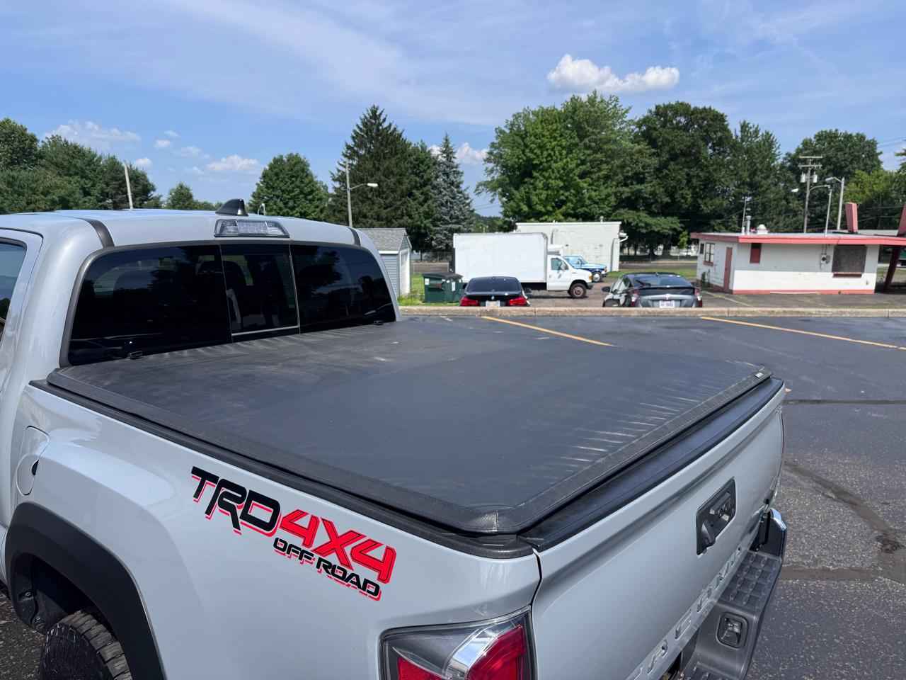 Toyota Tacoma 4WD TRD Off Road Double Cab 5' Bed V6 AT (Natl) 2020