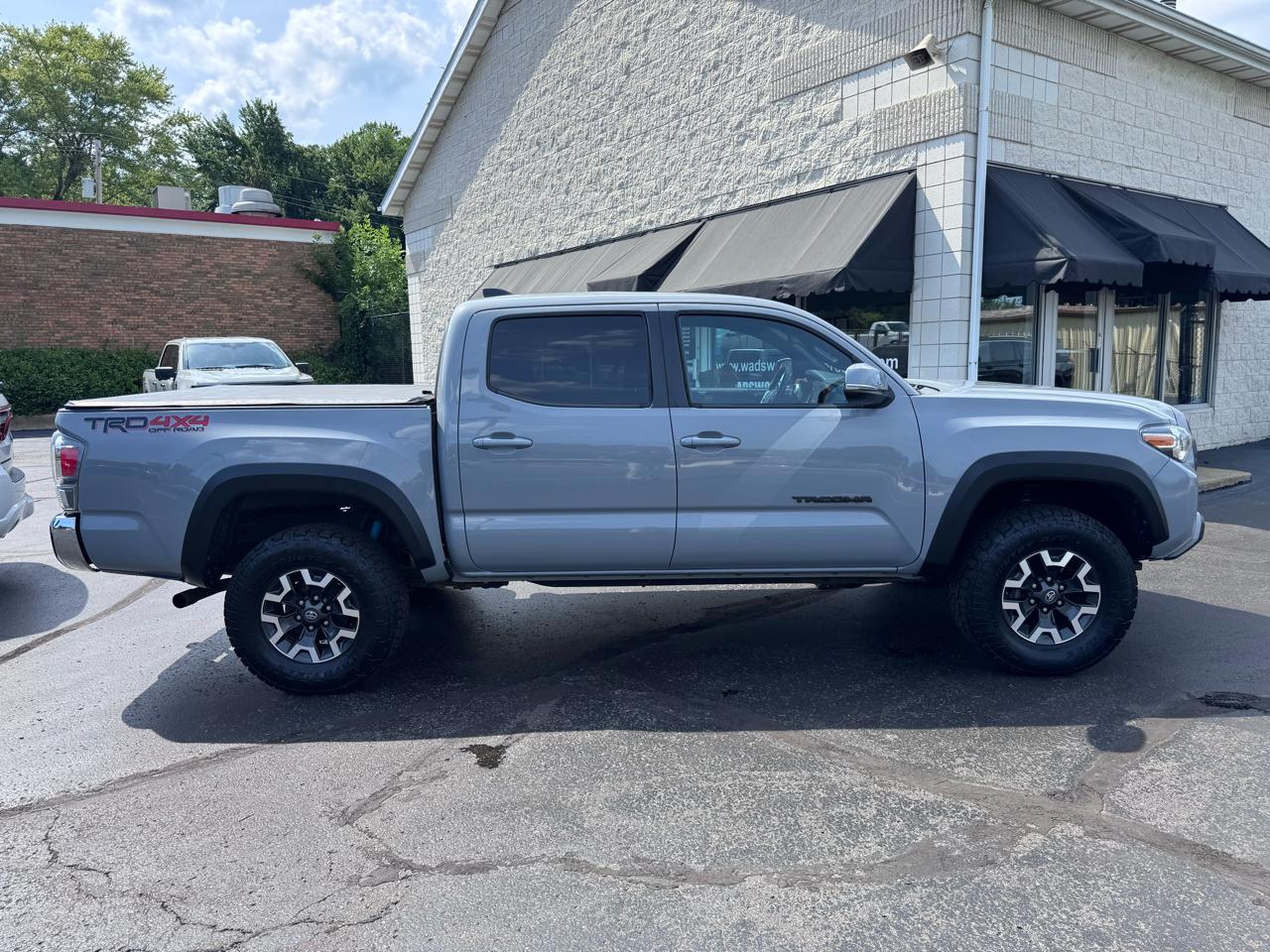 Toyota Tacoma 4WD TRD Off Road Double Cab 5' Bed V6 AT (Natl) 2020