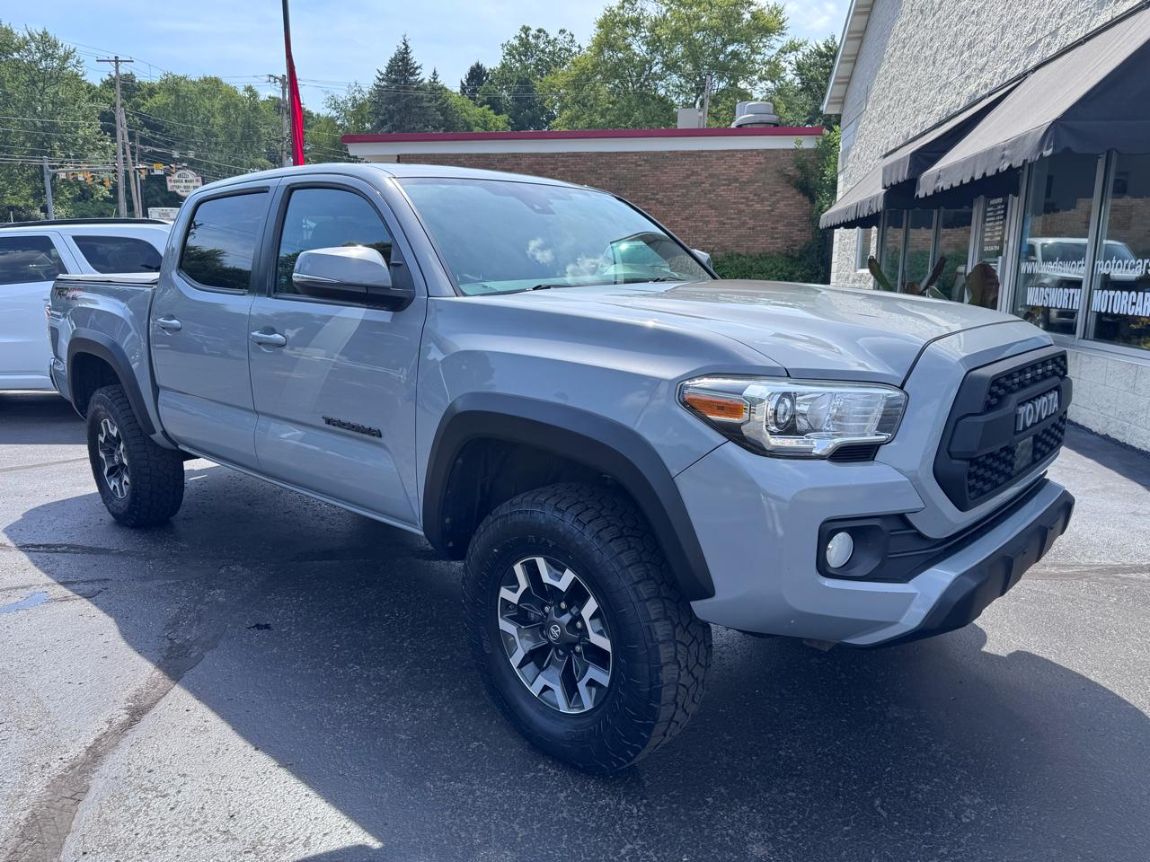 Toyota Tacoma 4WD TRD Off Road Double Cab 5' Bed V6 AT (Natl) 2020