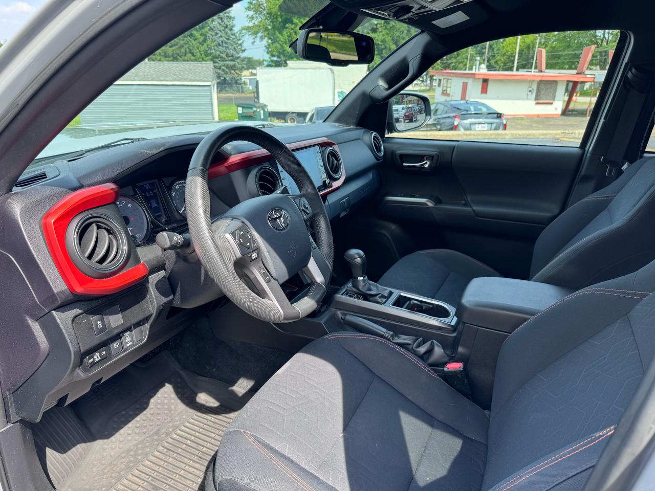 Toyota Tacoma 4WD TRD Off Road Double Cab 5' Bed V6 AT (Natl) 2020