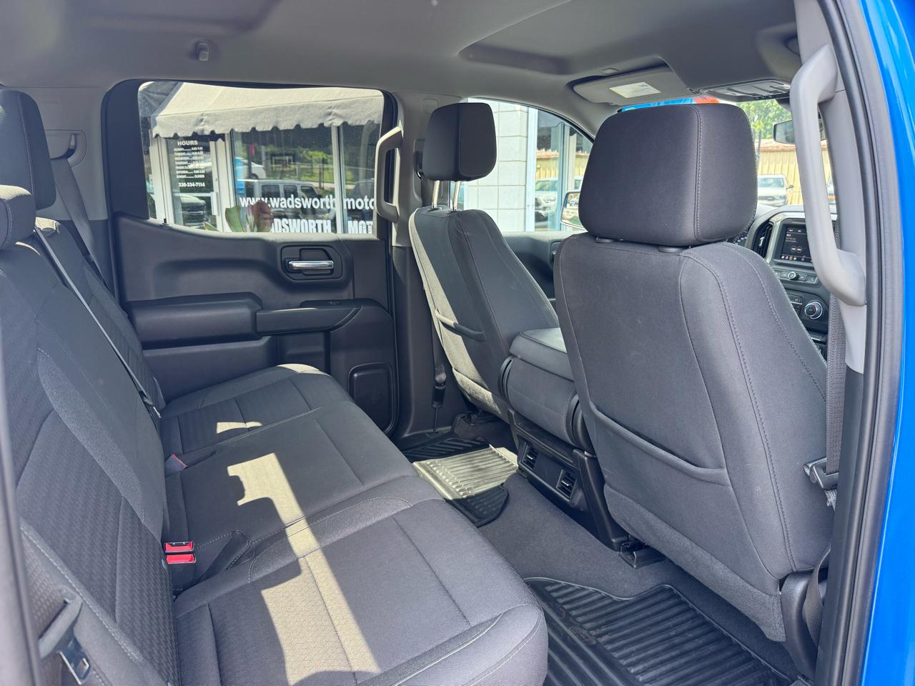 Chevrolet Silverado 1500 4WD Crew Cab 157" Custom 2023