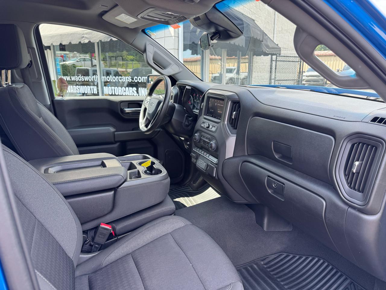 Chevrolet Silverado 1500 4WD Crew Cab 157" Custom 2023