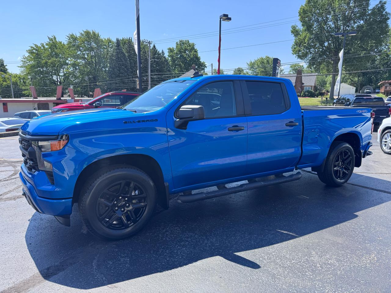 2023 Chevrolet Silverado 1500 4WD Crew Cab 157" Custom