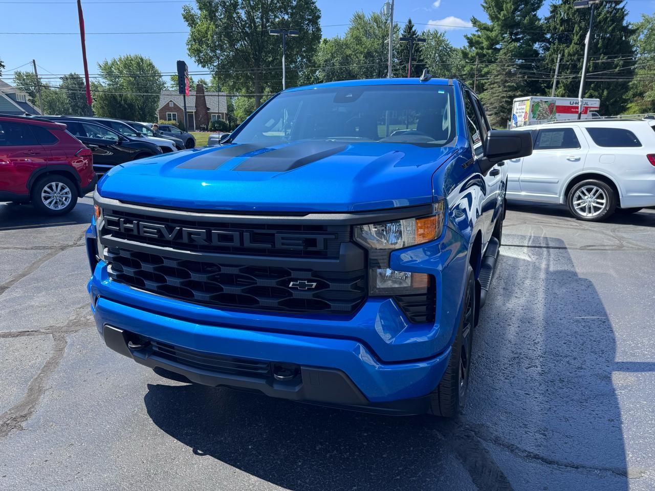 Chevrolet Silverado 1500 4WD Crew Cab 157" Custom 2023