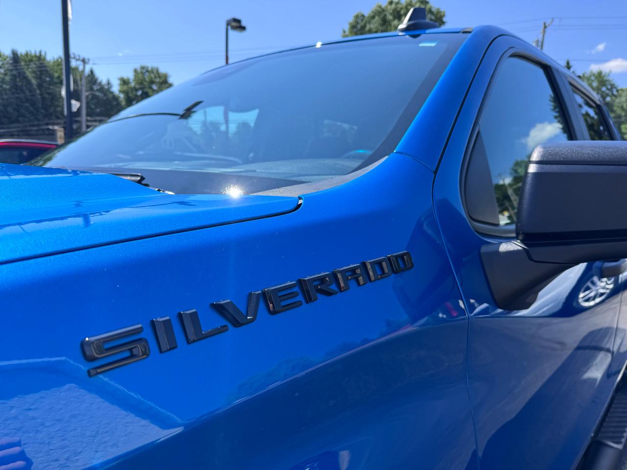 Chevrolet Silverado 1500 4WD Crew Cab 157" Custom 2023