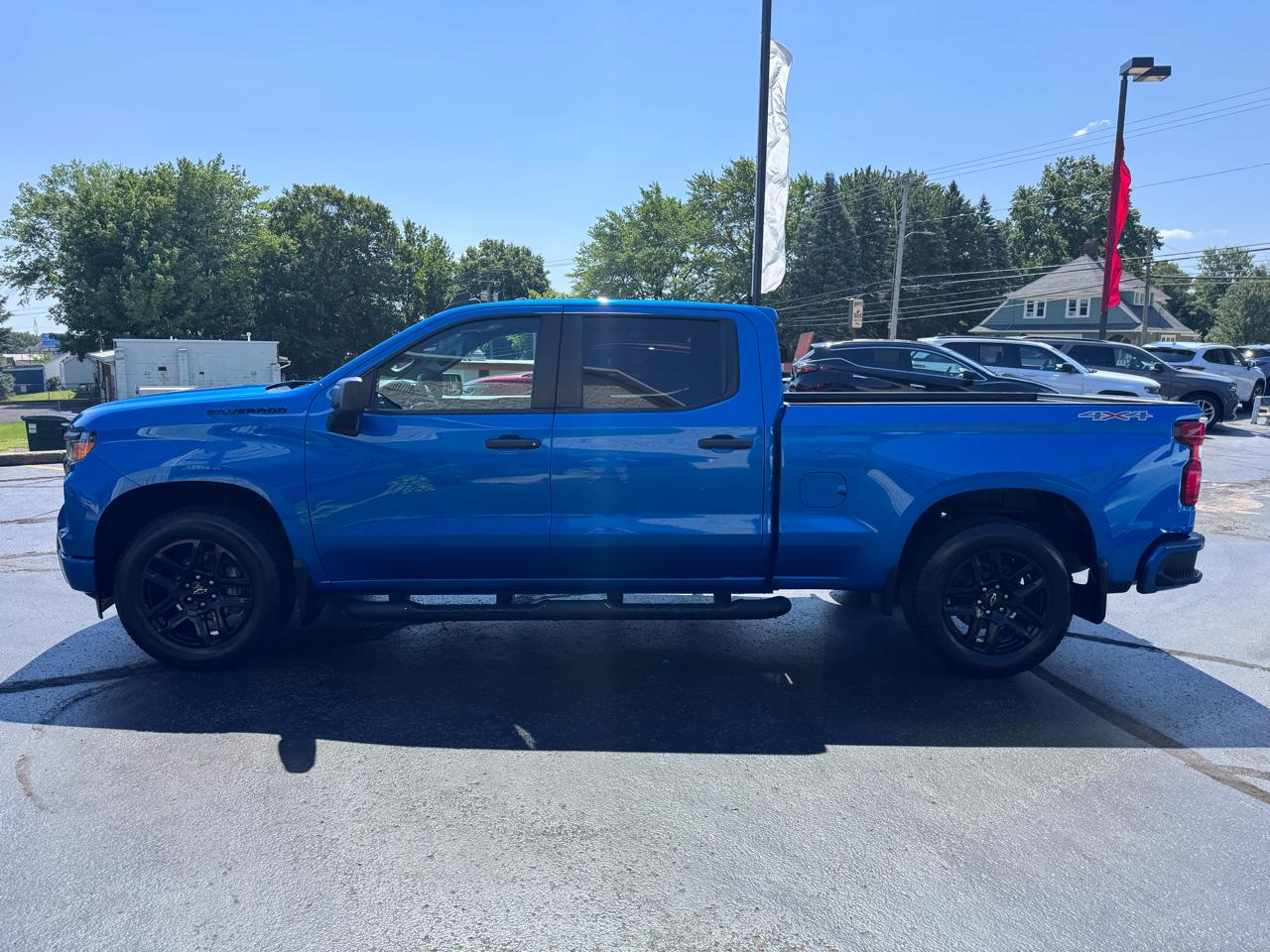 Chevrolet Silverado 1500 4WD Crew Cab 157" Custom 2023