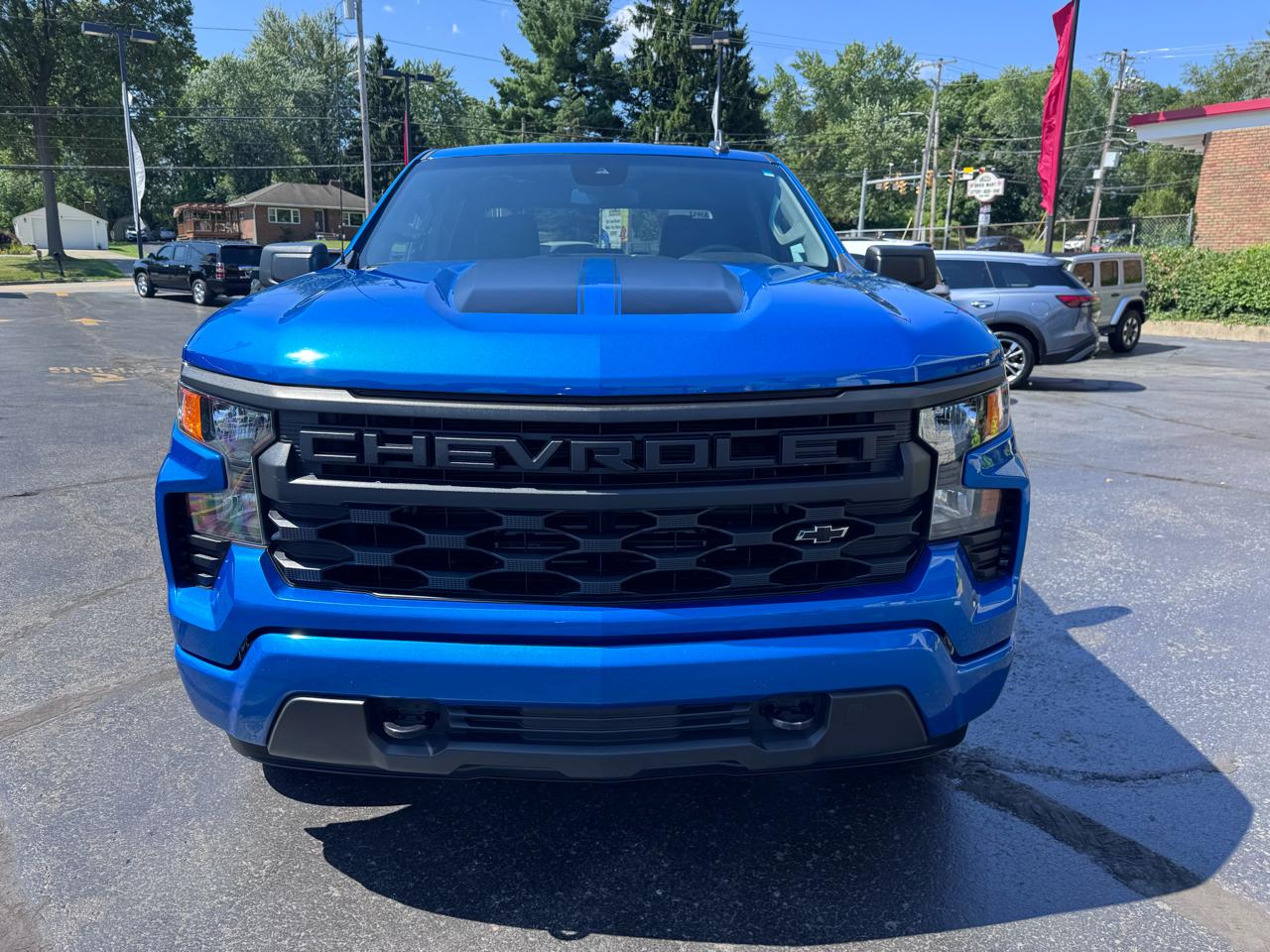 Chevrolet Silverado 1500 4WD Crew Cab 157" Custom 2023