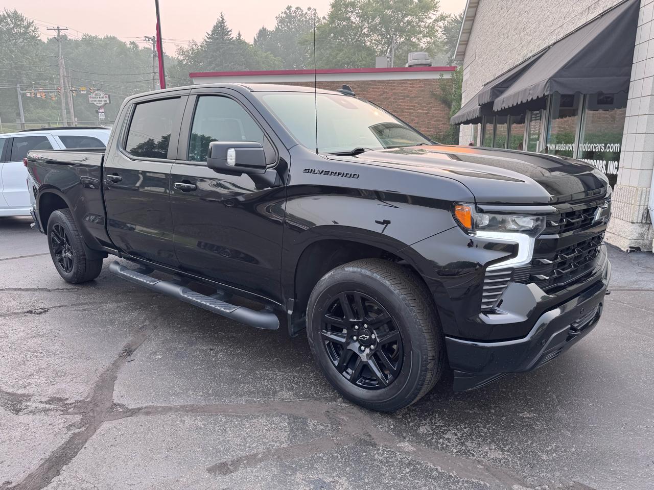Chevrolet Silverado 1500 4WD Crew Cab 157" RST 2024