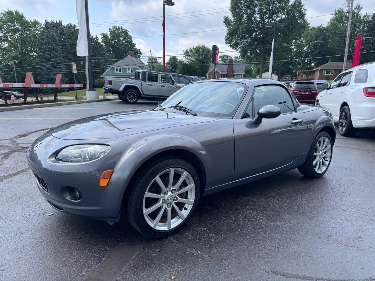 Mazda MX-5 Miata 2dr Conv PRHT Auto Touring 2007