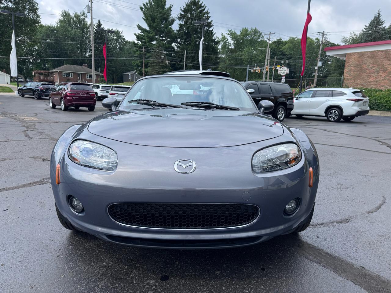 Mazda MX-5 Miata 2dr Conv PRHT Auto Touring 2007