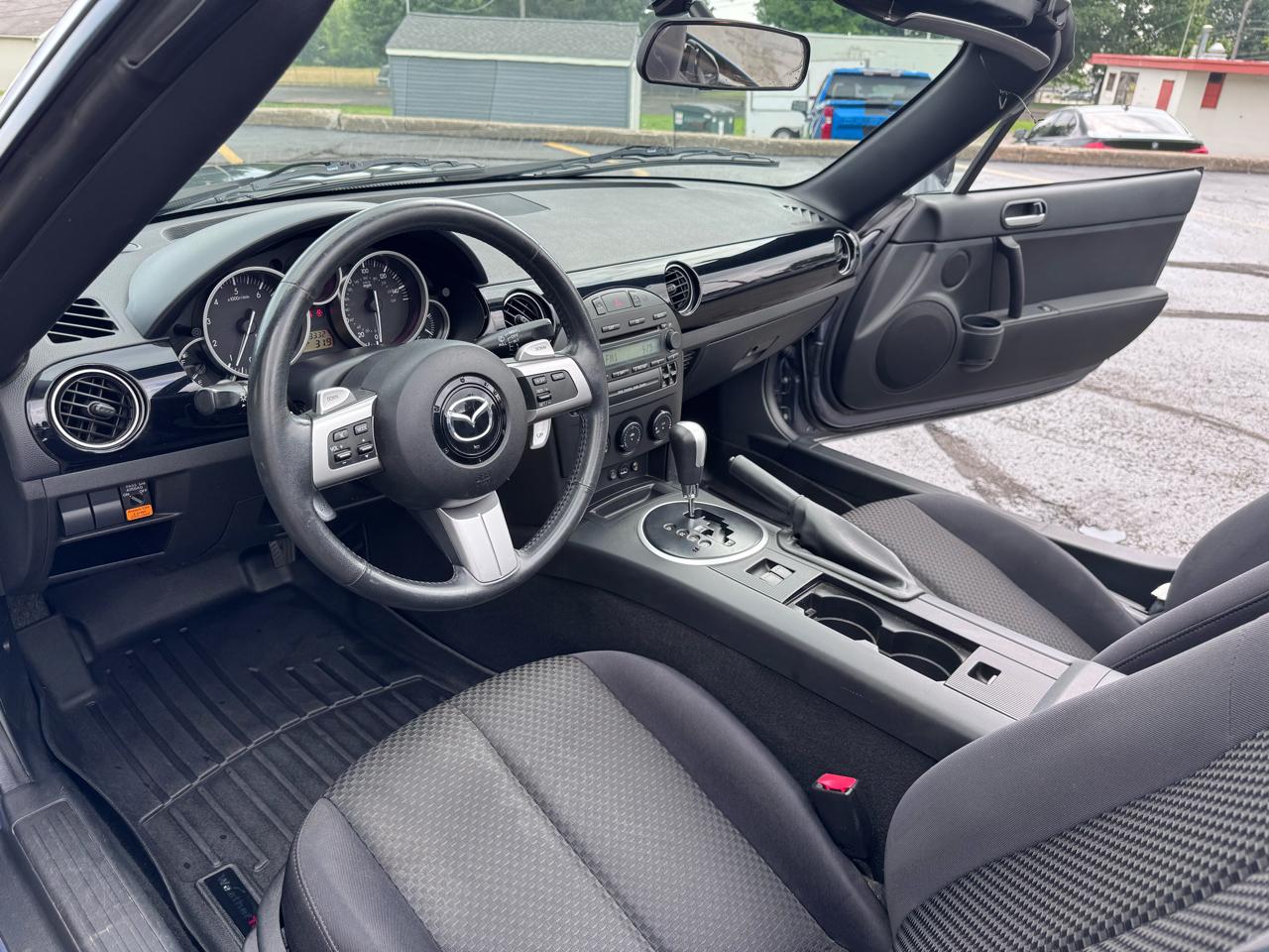 Mazda MX-5 Miata 2dr Conv PRHT Auto Touring 2007