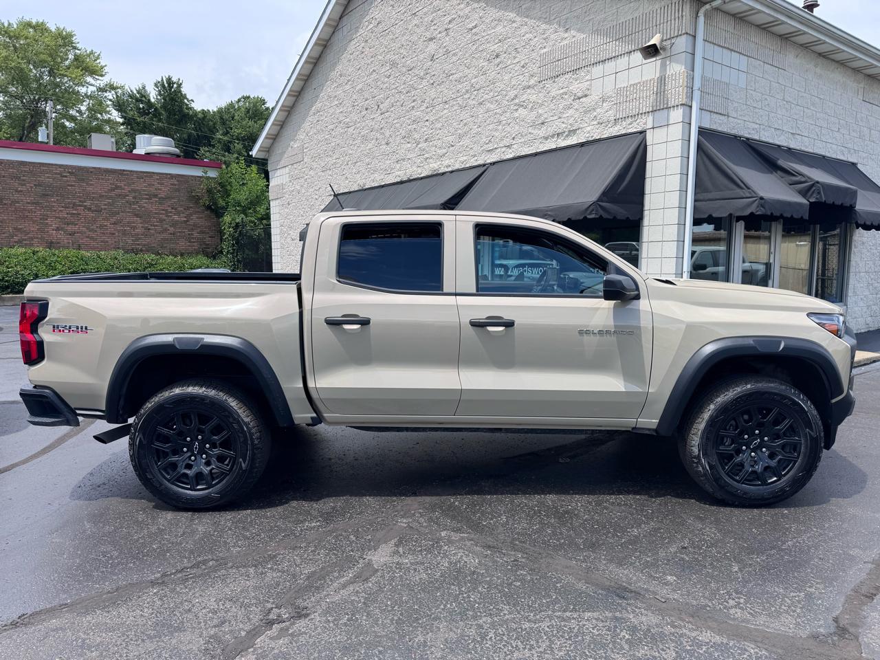 Chevrolet Colorado 4WD Crew Cab Trail Boss 2024