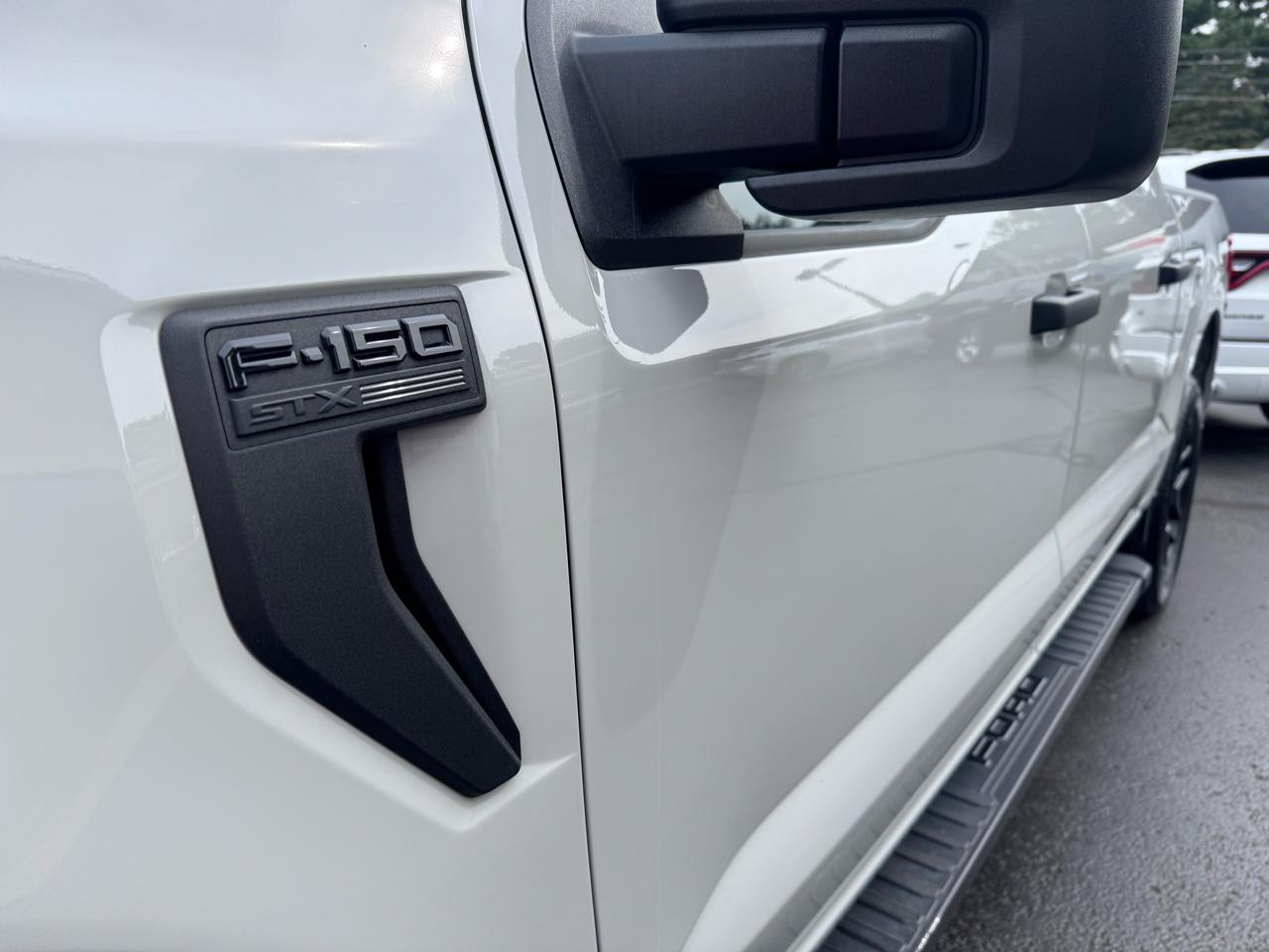 Ford F-150 STX SuperCrew 4WD 2024