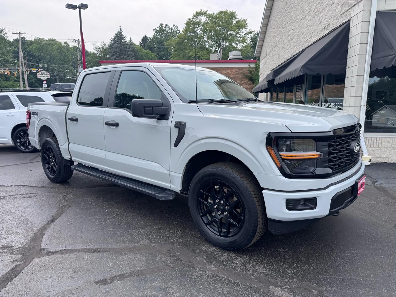 Ford F-150 STX SuperCrew 4WD 2024