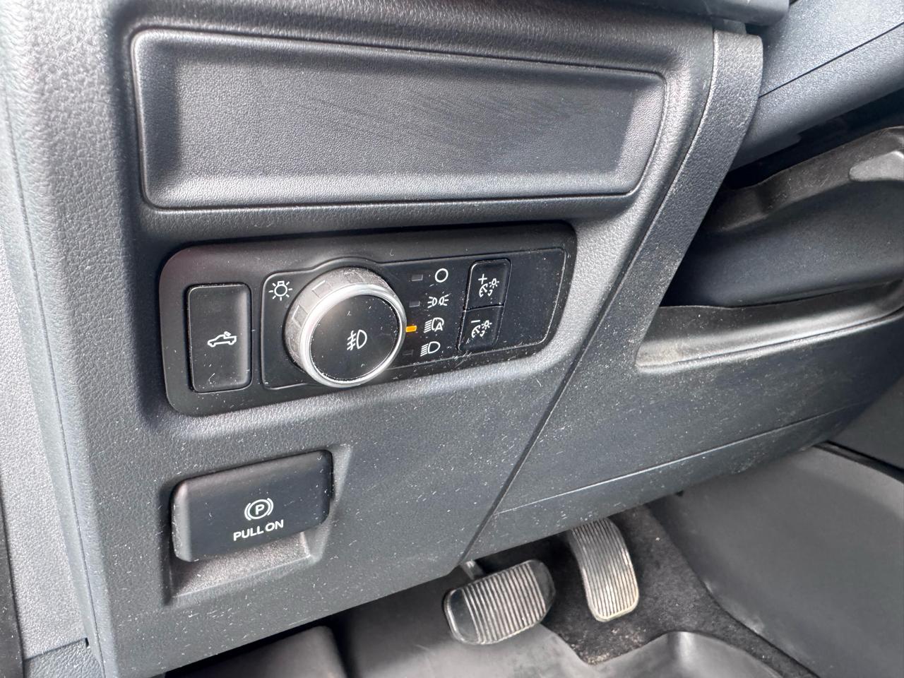 Ford F-150 STX SuperCrew 4WD 2024