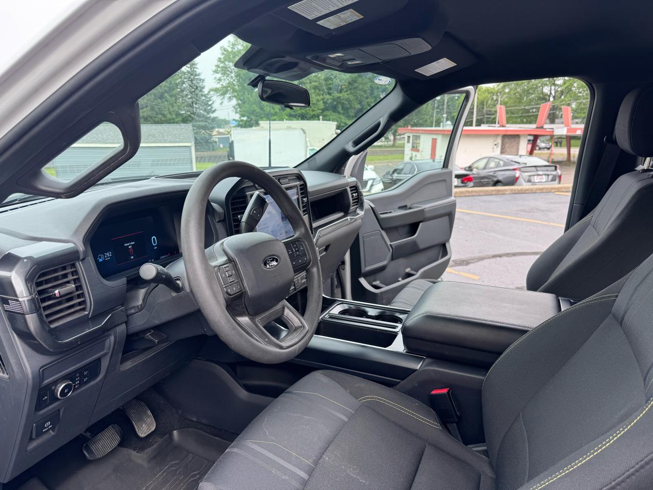 Ford F-150 STX SuperCrew 4WD 2024