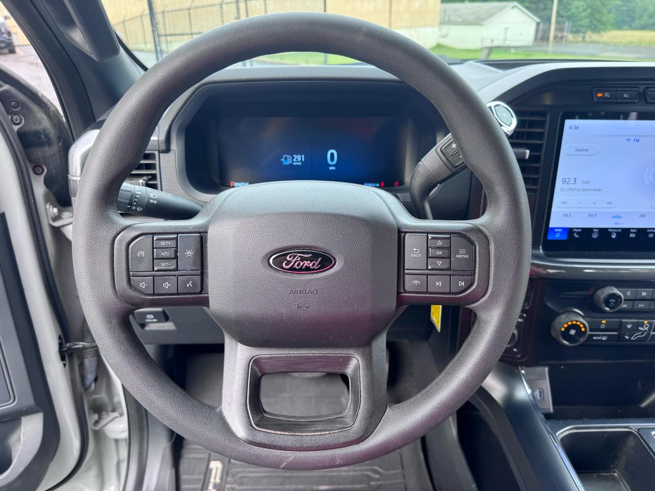Ford F-150 STX SuperCrew 4WD 2024