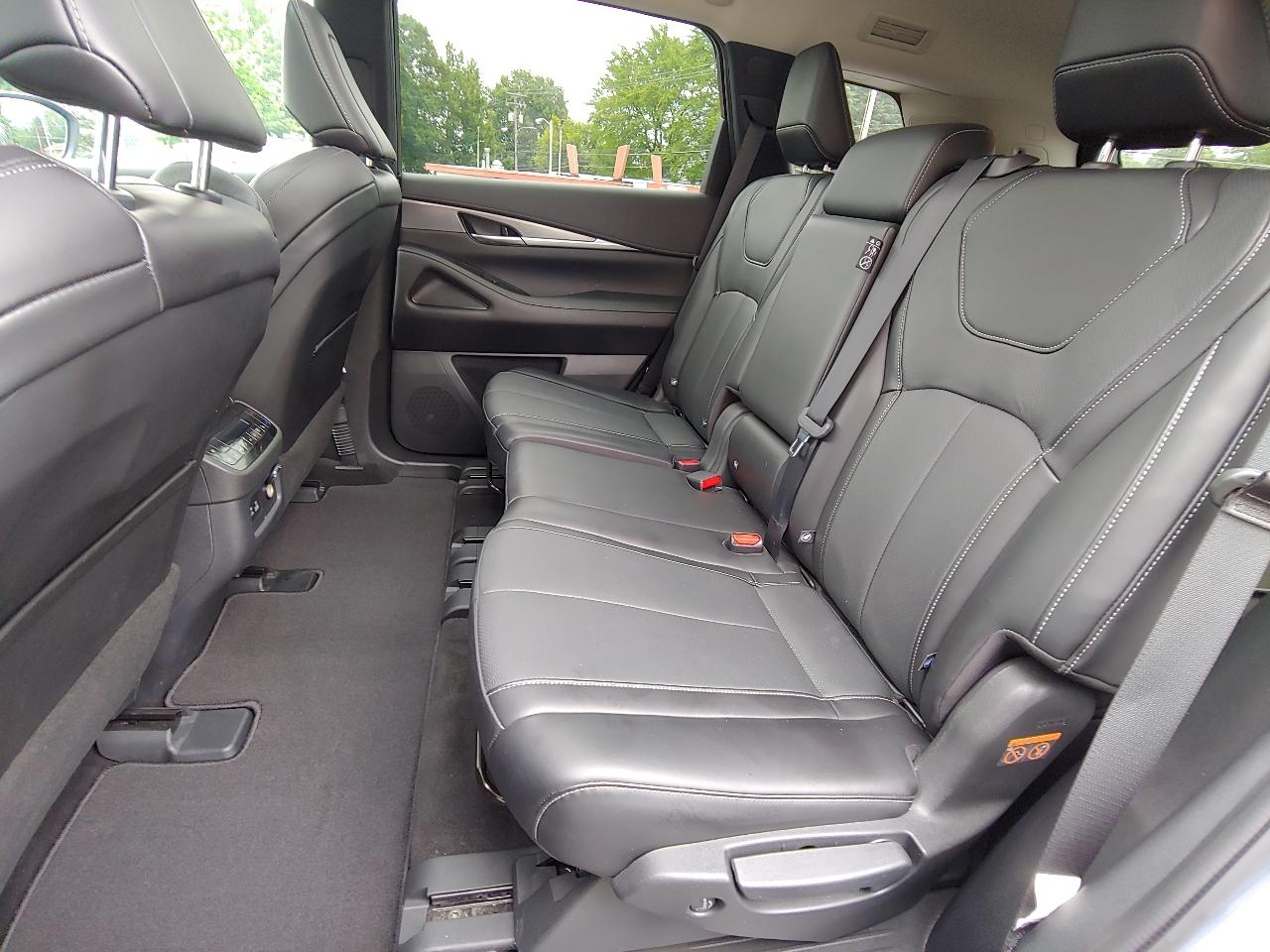 Infiniti QX60 LUXE AWD 2024