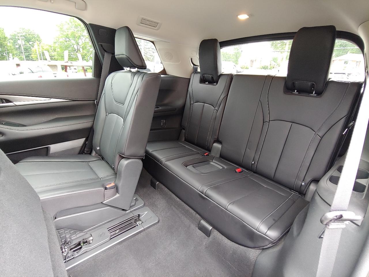 Infiniti QX60 LUXE AWD 2024