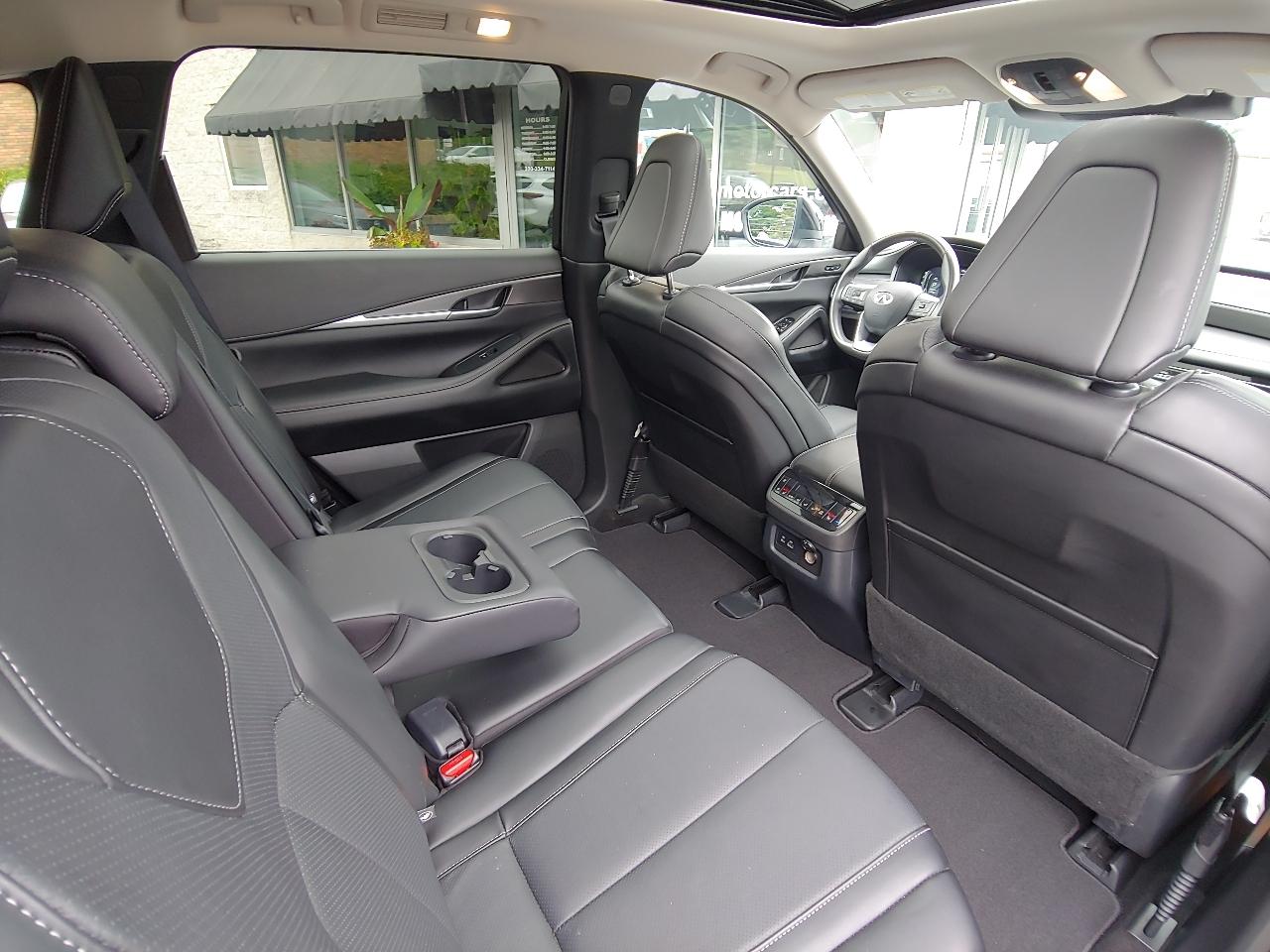 Infiniti QX60 LUXE AWD 2024