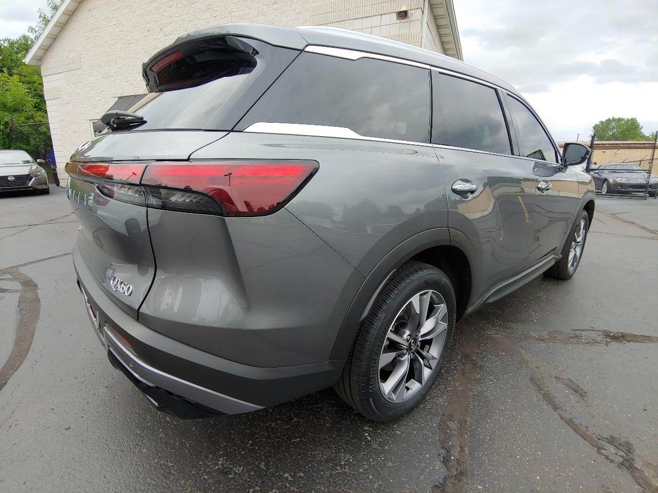 Infiniti QX60 LUXE AWD 2024