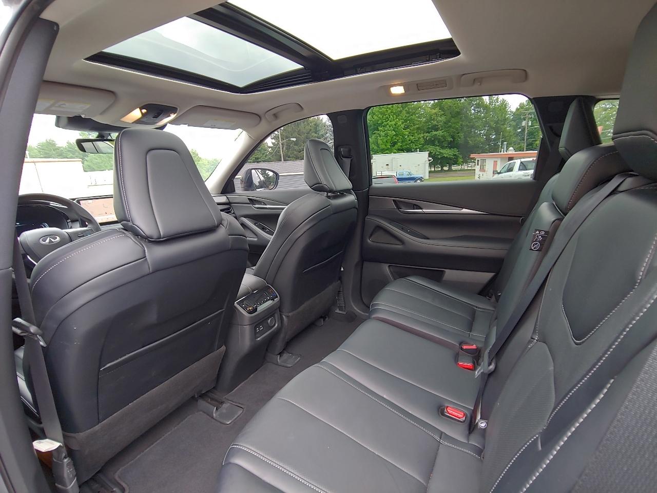 Infiniti QX60 LUXE AWD 2024