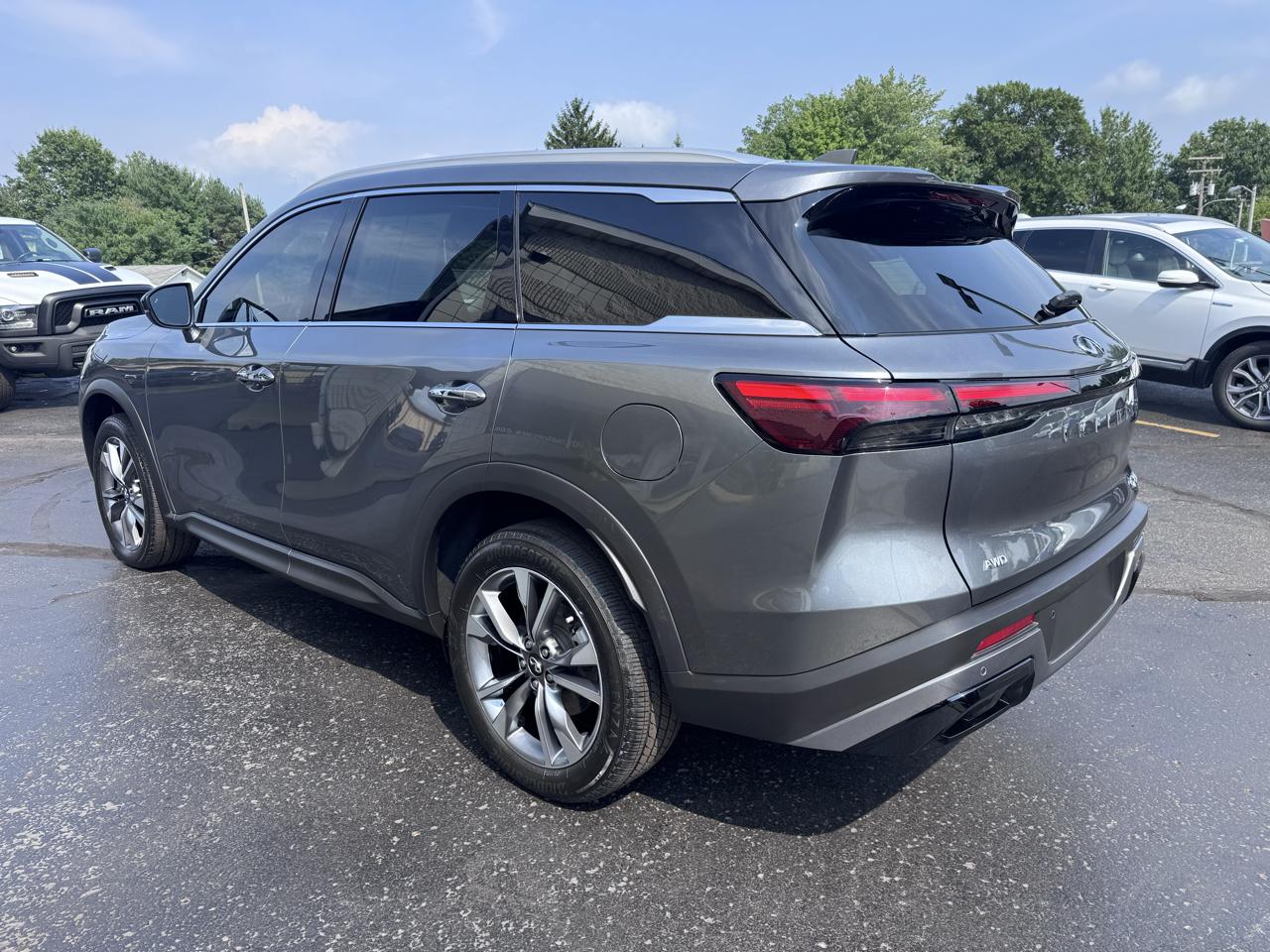 Infiniti QX60 LUXE AWD 2024