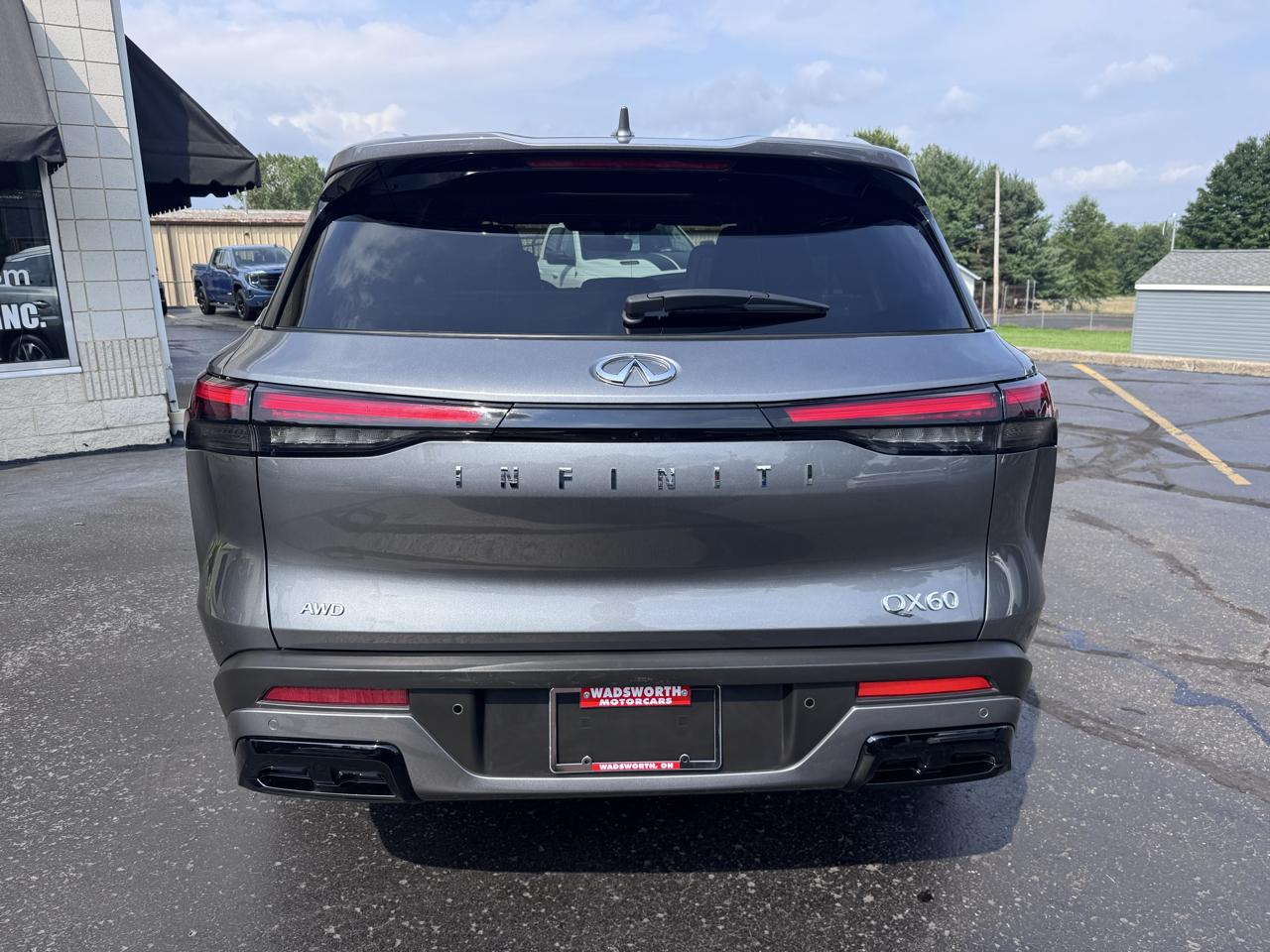Infiniti QX60 LUXE AWD 2024