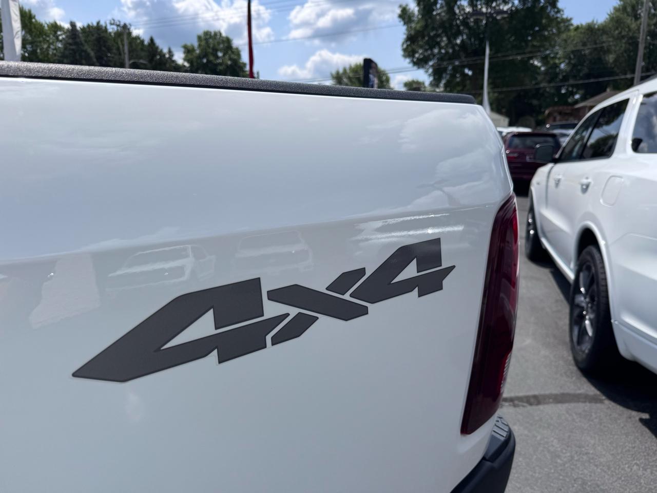 RAM 1500 Classic Warlock 4x4 Crew Cab 5'7" Box 2019