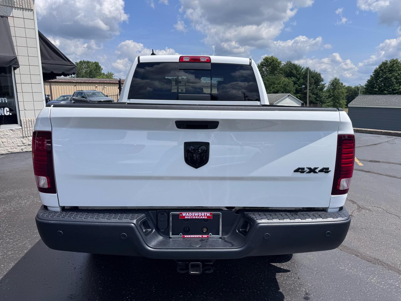 RAM 1500 Classic Warlock 4x4 Crew Cab 5'7" Box 2019