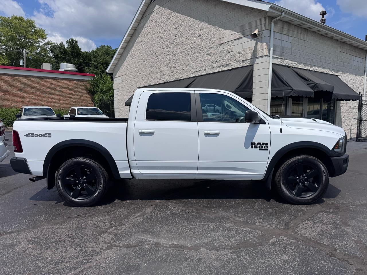 RAM 1500 Classic Warlock 4x4 Crew Cab 5'7" Box 2019