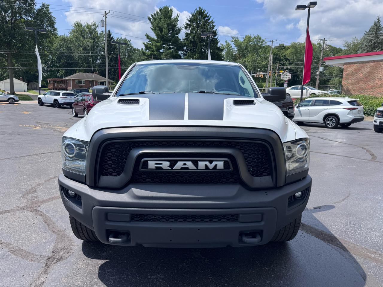RAM 1500 Classic Warlock 4x4 Crew Cab 5'7" Box 2019