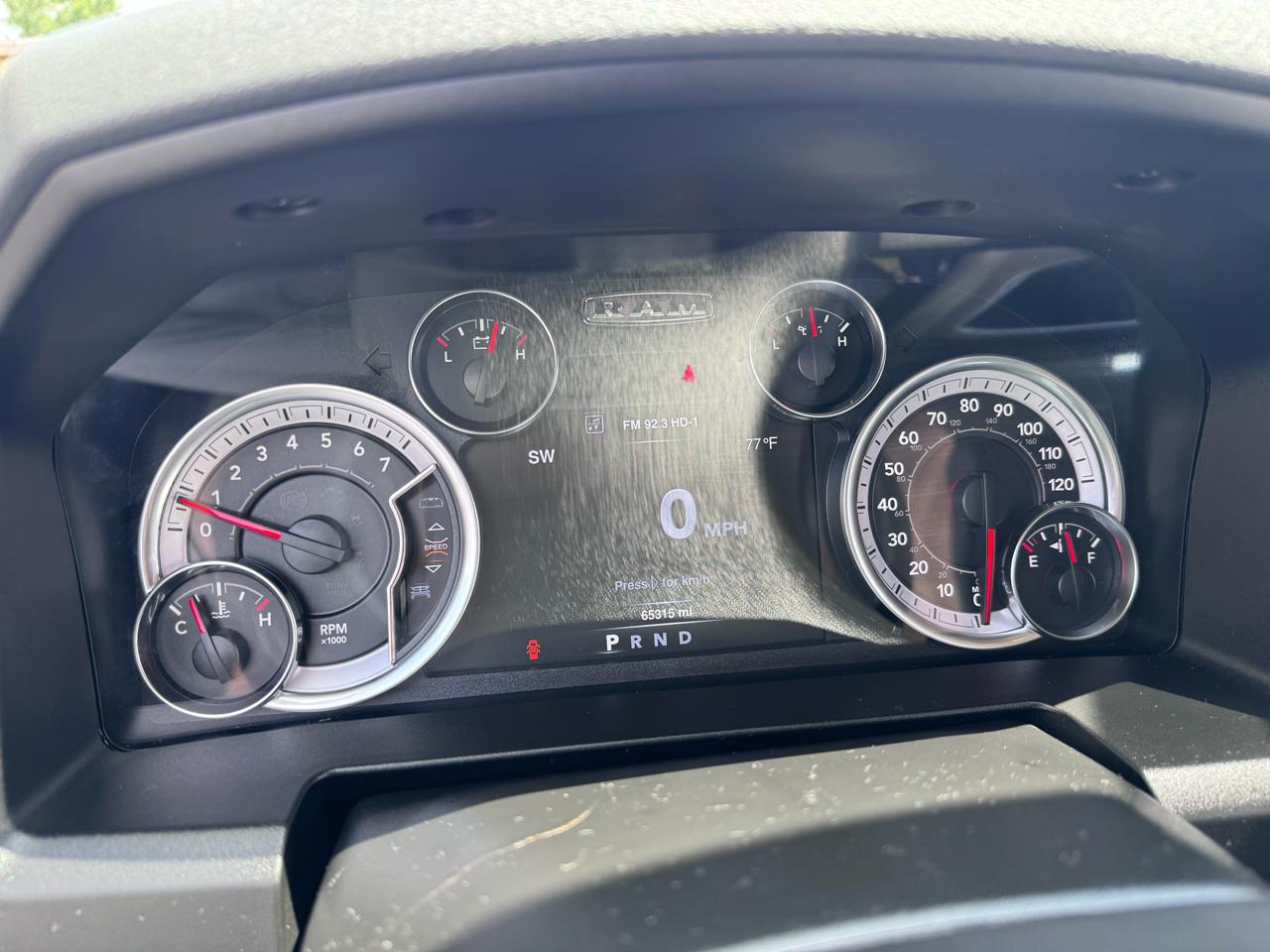 RAM 1500 Classic Warlock 4x4 Crew Cab 5'7" Box 2019