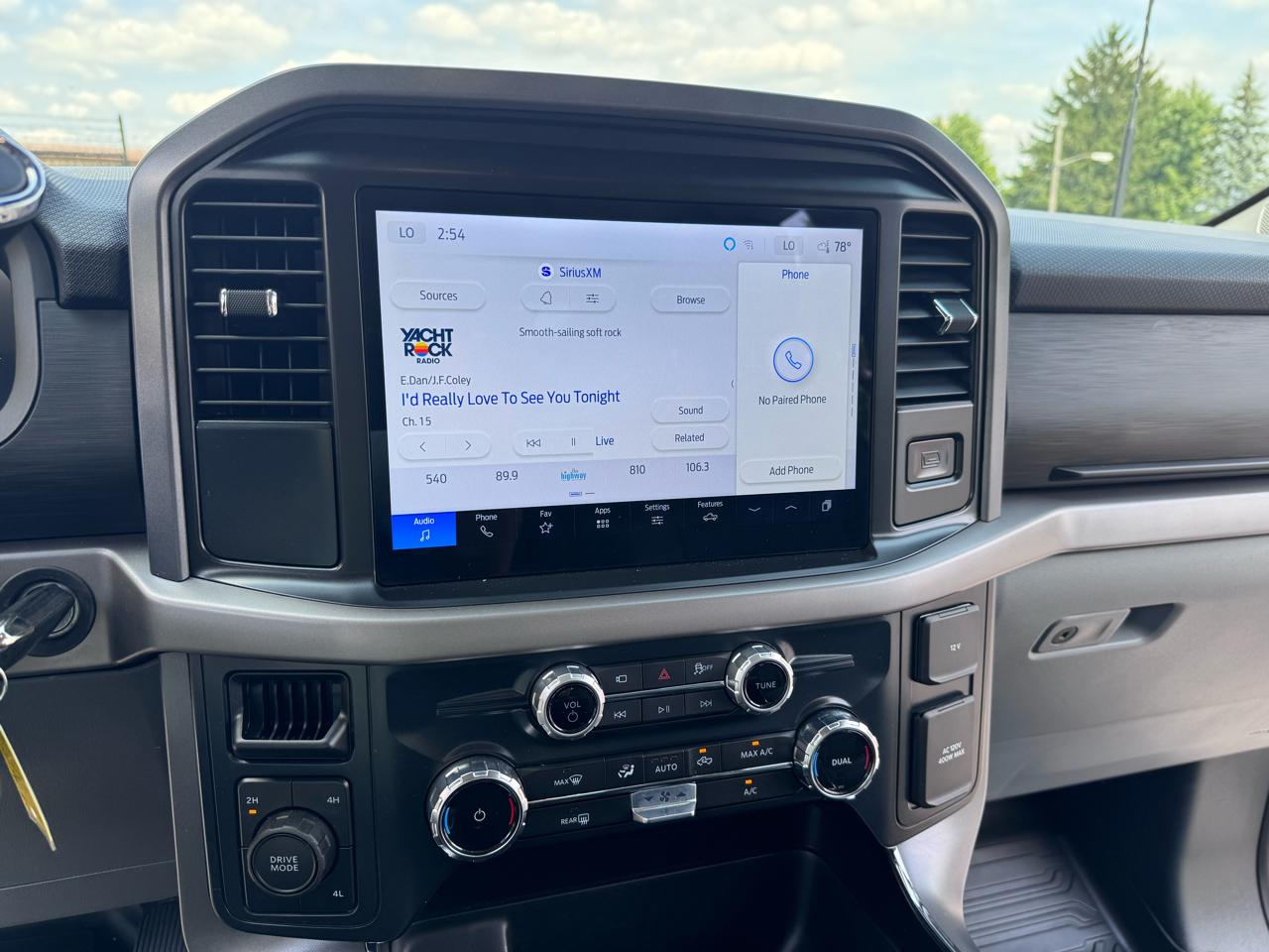 Ford F-150 XLT 4WD SuperCrew 5.5' Box 2025